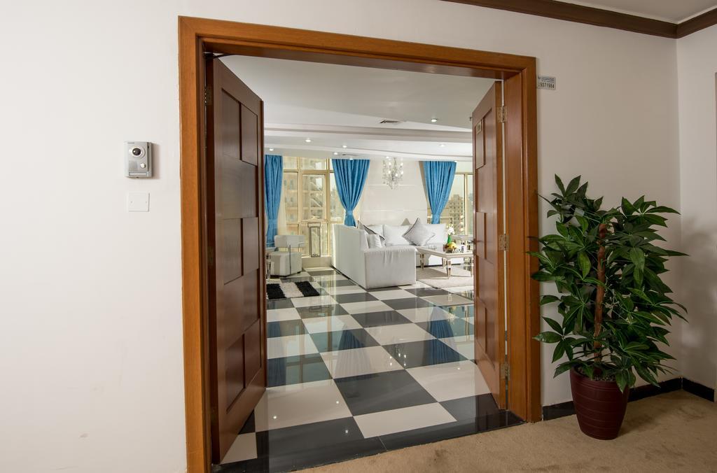 Bravo Royal Hotel Suites Kuwait City Exterior photo