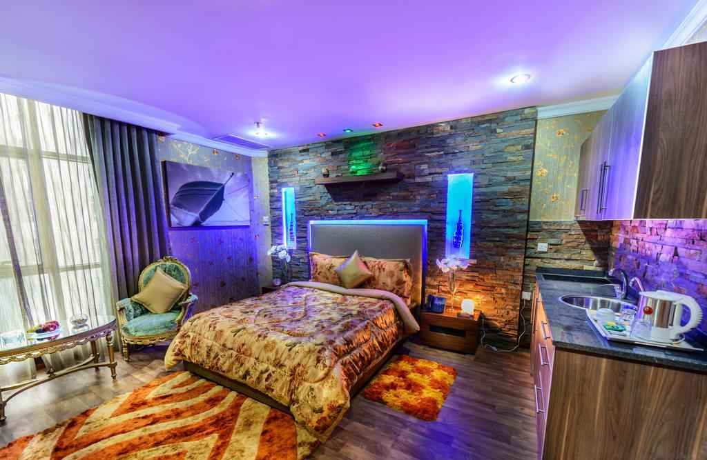Bravo Royal Hotel Suites Kuwait City Exterior photo
