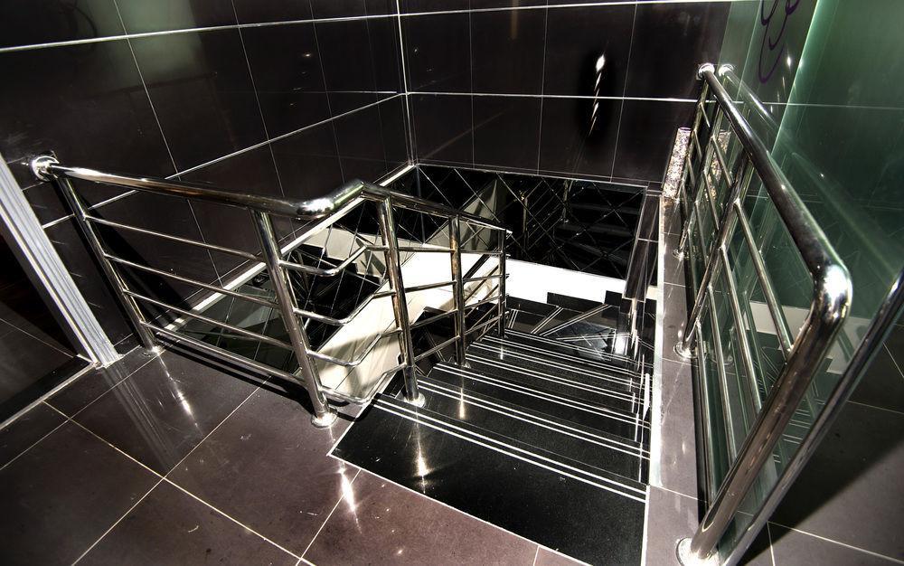 Bravo Royal Hotel Suites Kuwait City Exterior photo