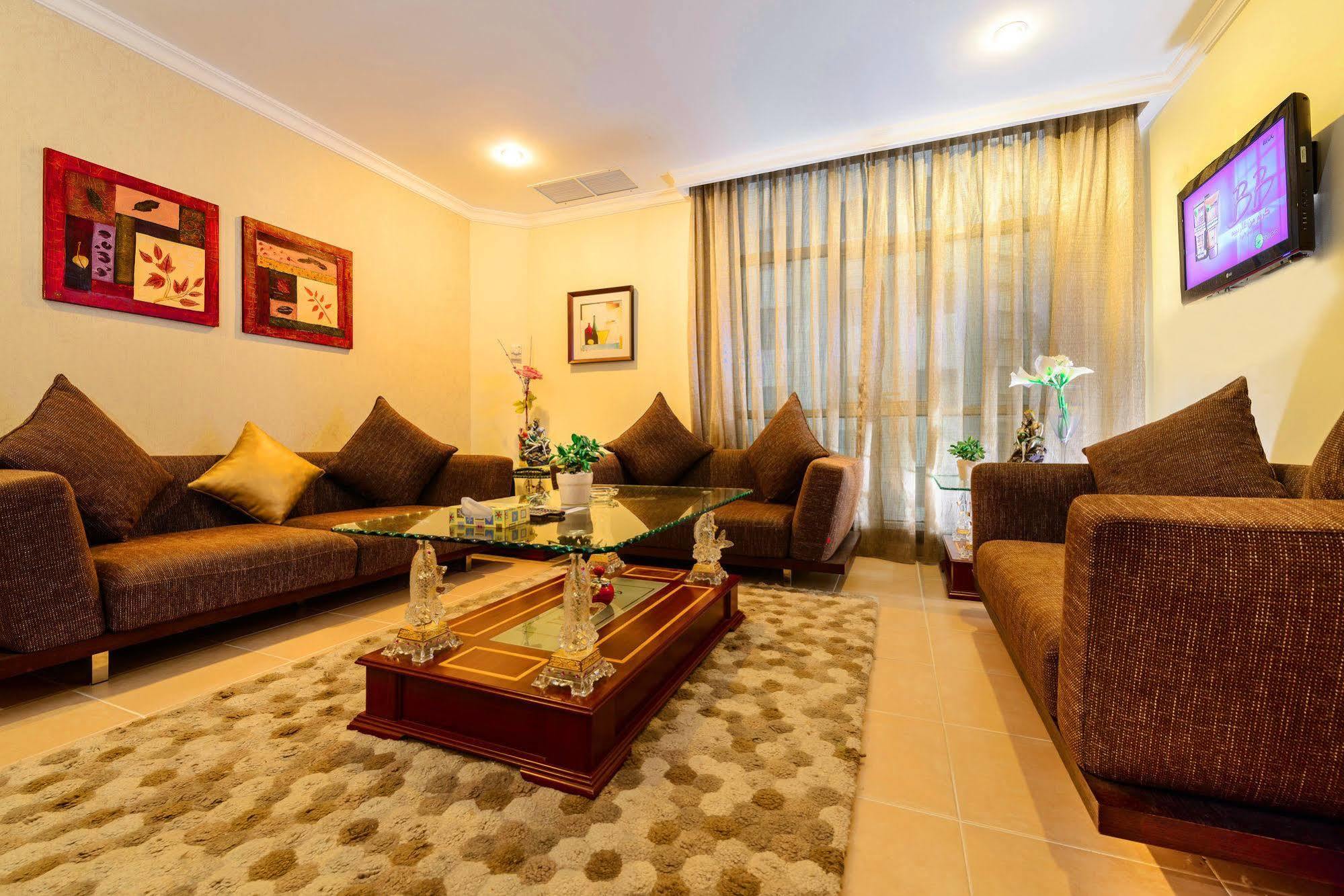 Bravo Royal Hotel Suites Kuwait City Exterior photo