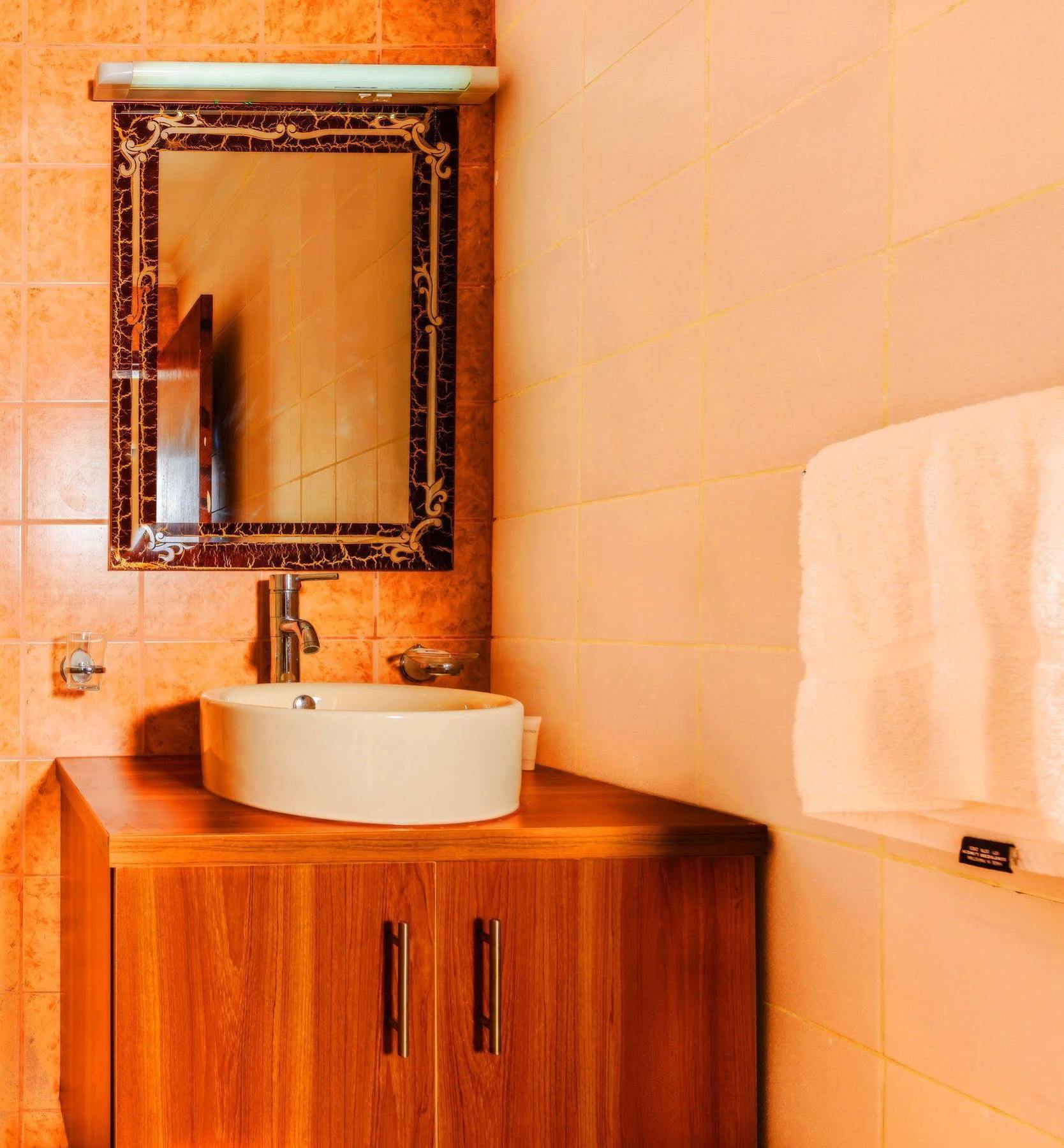 Bravo Royal Hotel Suites Kuwait City Exterior photo