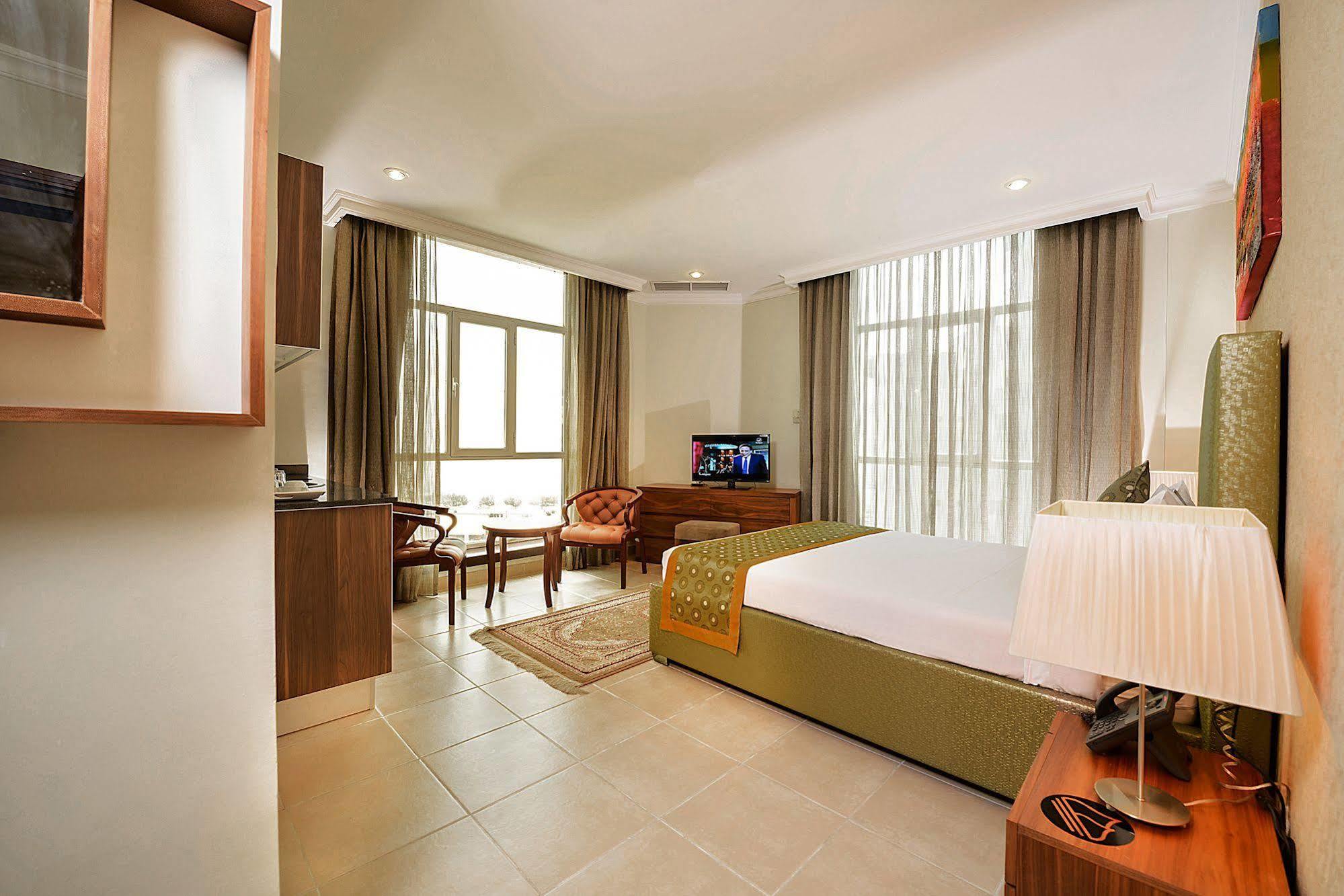Bravo Royal Hotel Suites Kuwait City Exterior photo